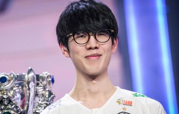 Team WE 官方公告：上单选手 Wayward 已断开连接并恢复自由球员状态