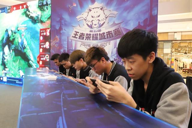 WBG赛后群访 Light：今天队伍发挥挺正常的，但也没什么好开心的
