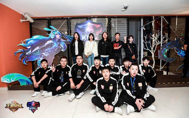 官宣：T1中单Clozer转会至LSB战队